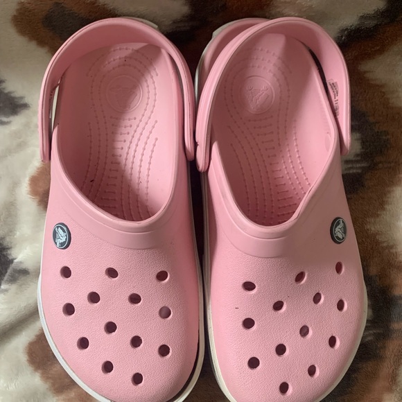 Pink crocs - Picture 3 of 8